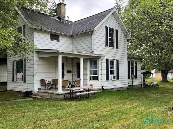 1104 Harrison Ave, Defiance, OH 43512