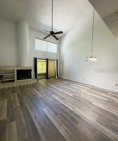 498 Club Dr — Photo 4