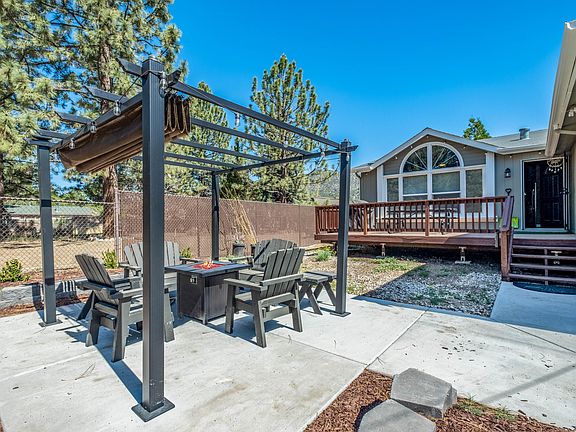 5th image of 805 W Country Club Blvd