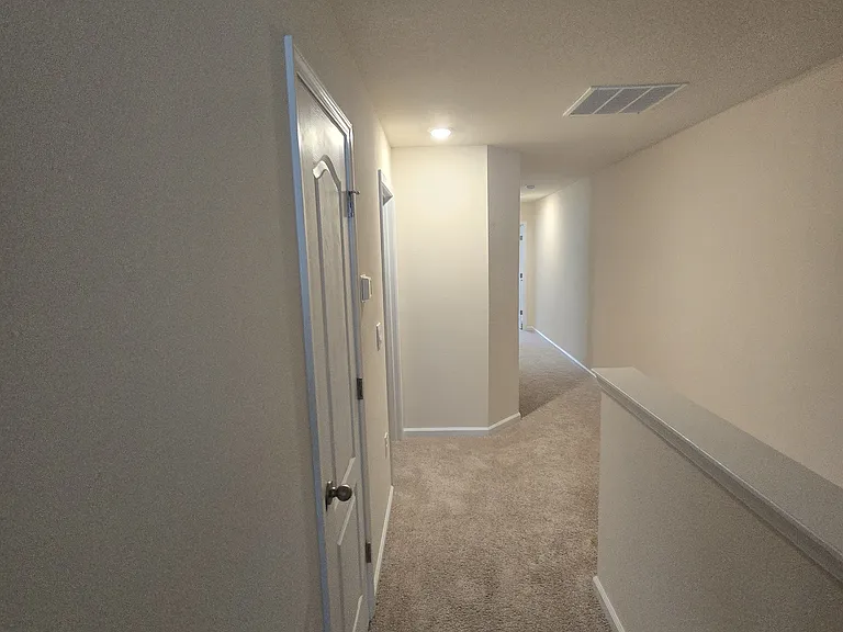 240 Pasadena Dr — Photo 24