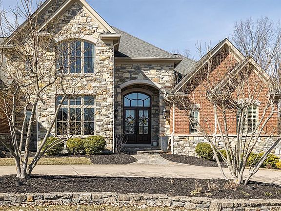 3rd image of 3 Beaufort Hunt Ln