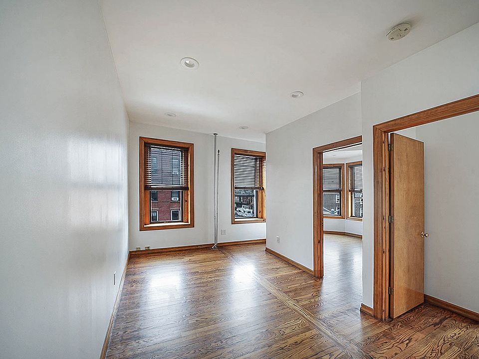 1st image of 245 11th St #3R
