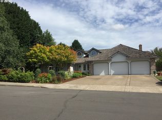 2407 NW West Hills Dr, McMinnville, OR 97128