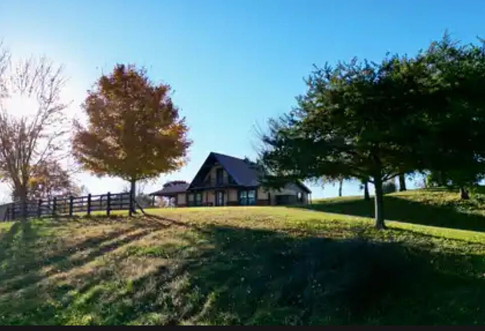 1st image of 345 Fairview Rd