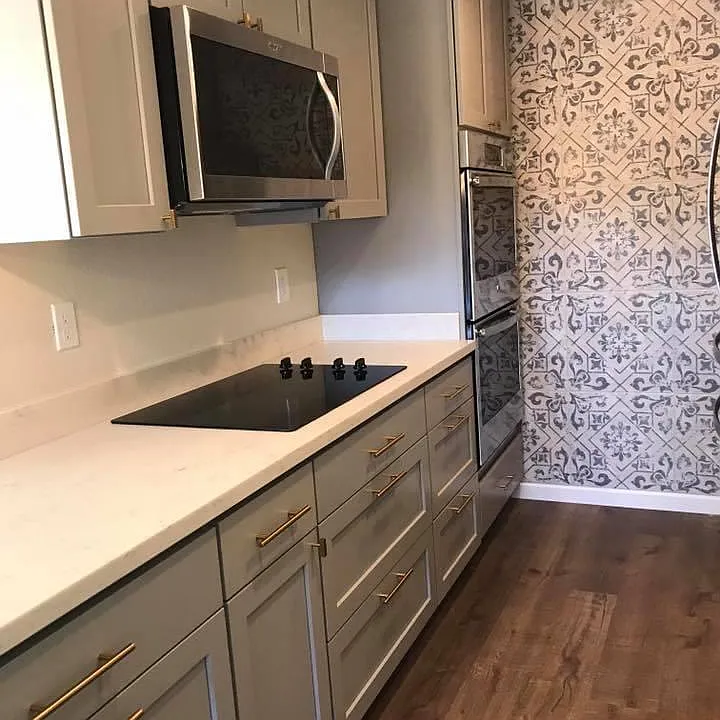 Double ovens, soft-close drawers