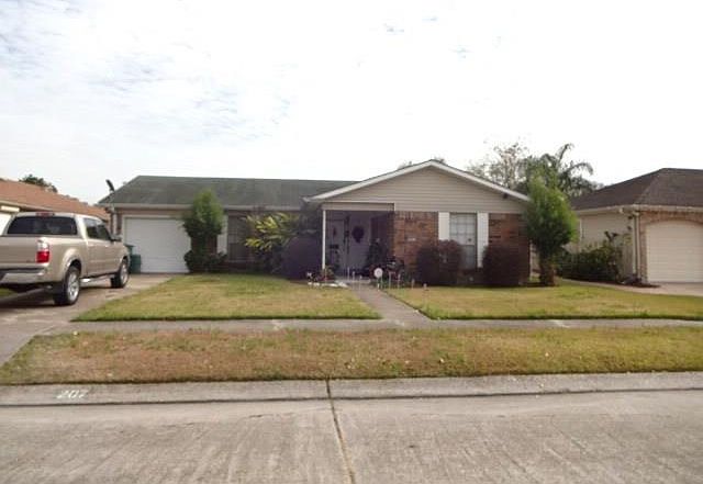 1st image of 207 Vermillion Dr