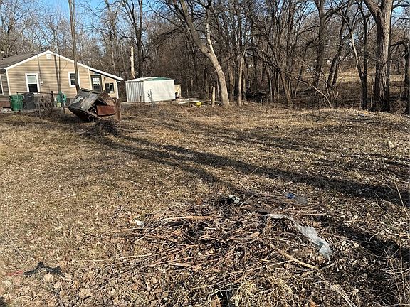 4th image of 2816 NE Norwood Ln