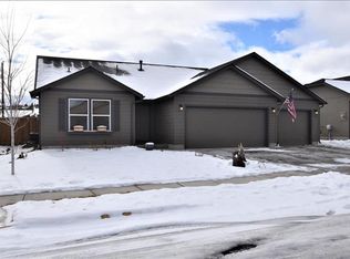 3554 SW Pumice Stone Ave, Redmond, OR 97756