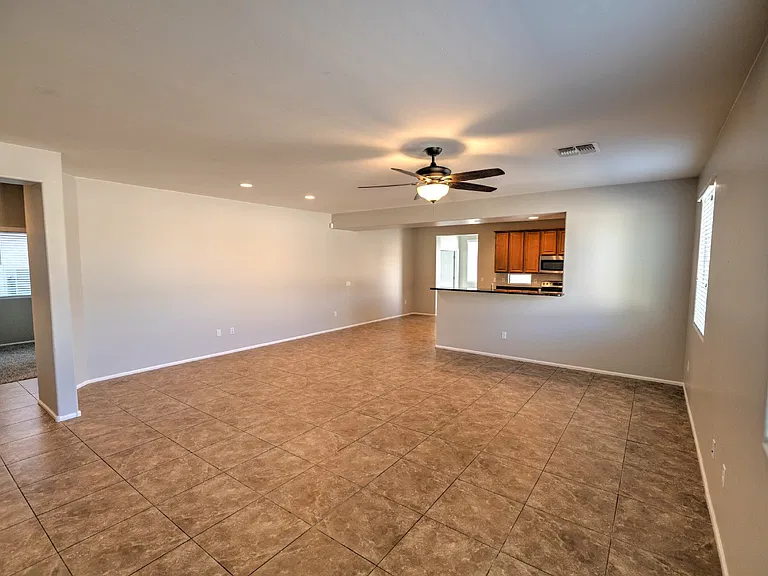 10458 S Cutting Horse Dr — Photo 8