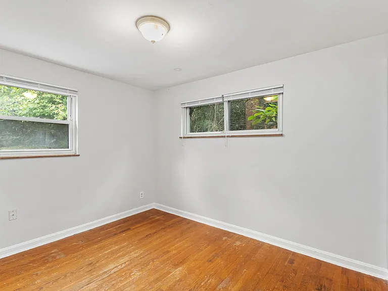 3069 Westwood Northern Blvd — Photo 12