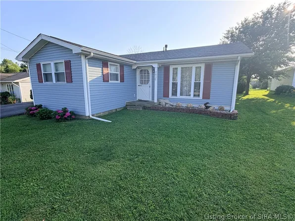 202 Willow, Salem, IN 47167