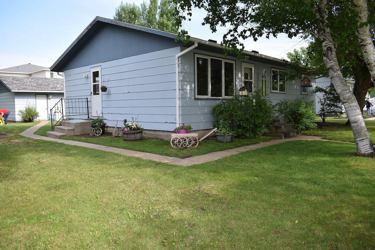 934 Crocker Ave S, Thief River Falls, MN 56701 MLS 6385887 Zillow