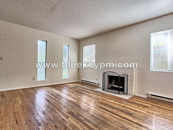 4th image of 1350 Parrish St