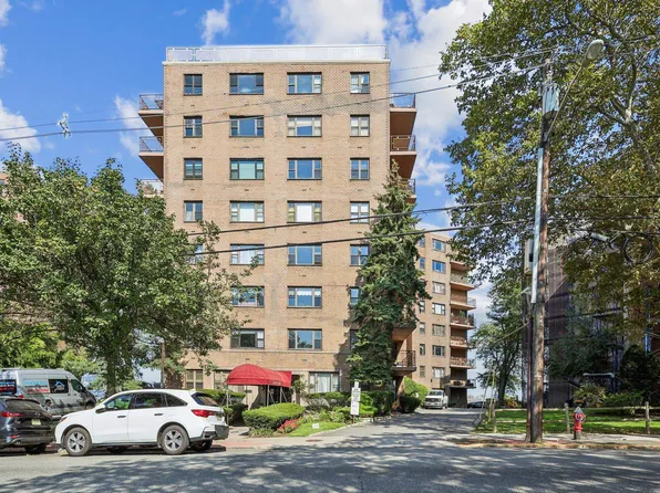 8800 Blvd East image 23 of 23