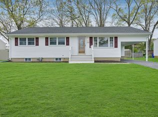 208 Arrowhead Park Dr, Brick, NJ 08724