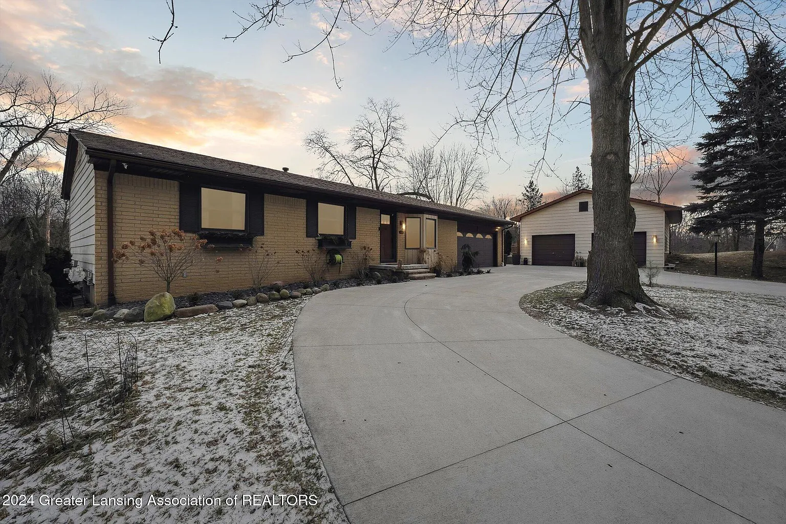 11891 Four Lakes Dr photo 1