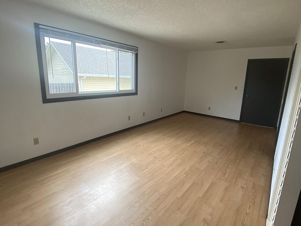 1st image of 1104 East Ave #5
