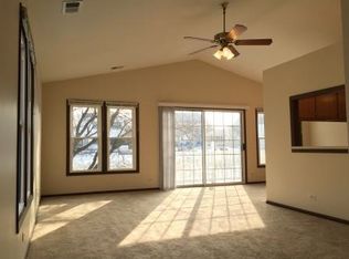 1761 Vermont Dr, Elk Grove Village, IL 60007