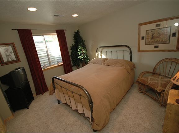 5th image of 5584 Majerus Ct