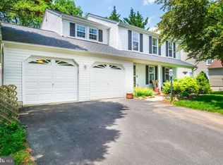 8212 Lapping Brook Ct, Laurel, MD 20723