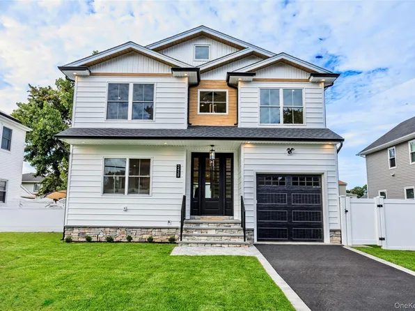 2439 Berkeley Place, Bellmore, NY 11710
