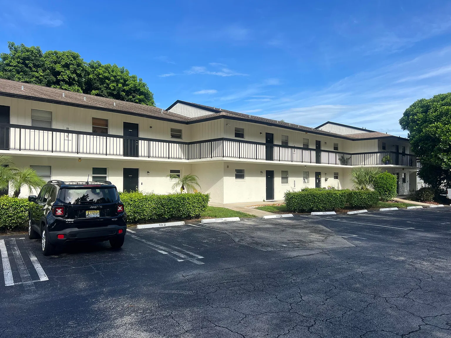 1 bed, 1.0 bath, 700 sqft, $1,799 — Photo 1