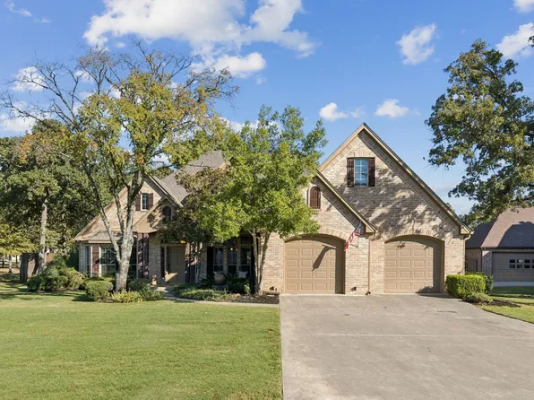 101 Woodland Dr, Aubrey, TX 76227