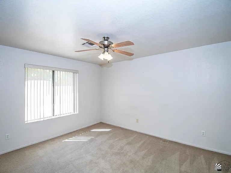 10313 E 38th Pl — Photo 11