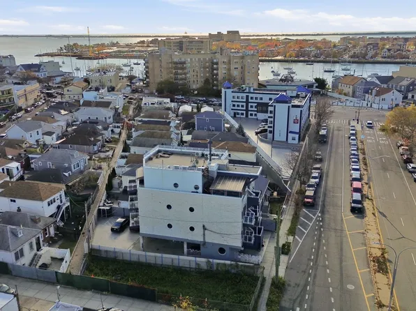 4051 Nostrand Avenue image 6 of 37