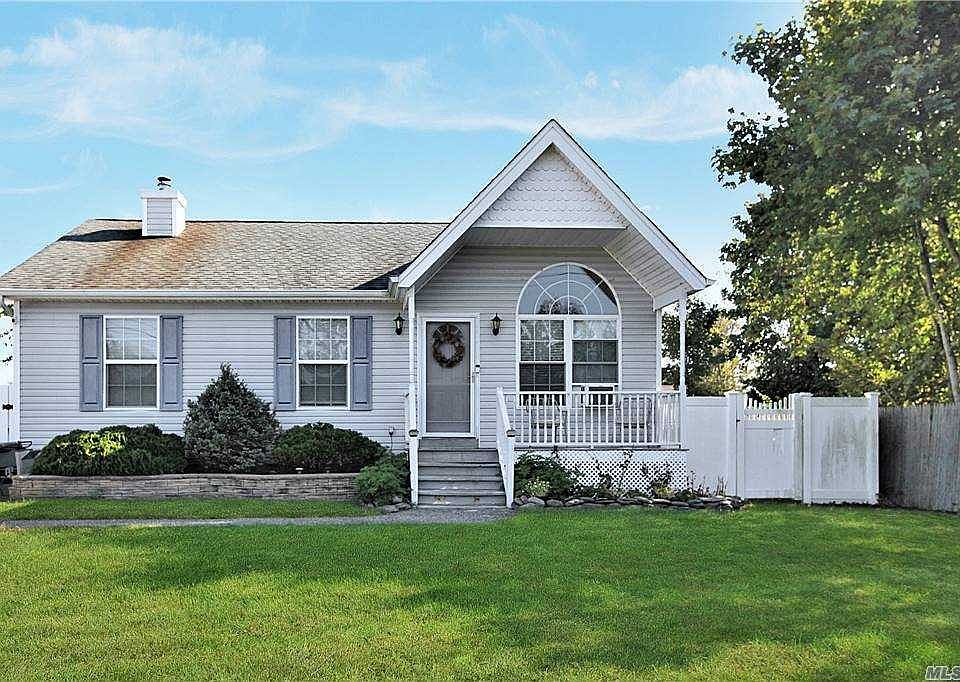 1st image of 137 Cranberry Dr