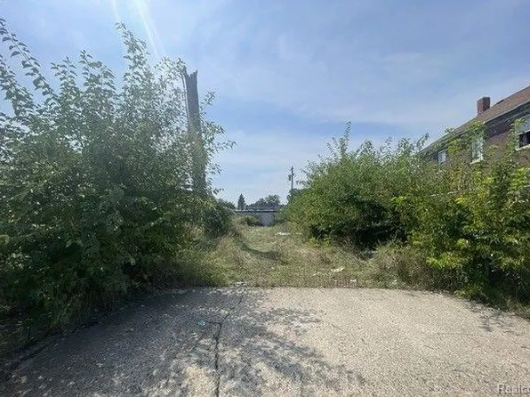 4825 Meldrum St, Detroit, MI 48207