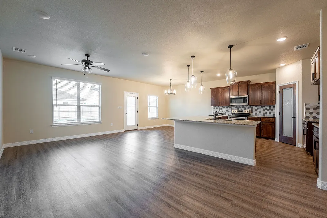 3 bed, 1586 sqft, $1,750 — Photo 2