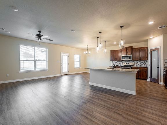 2nd image of 1016 Campbelton Dr