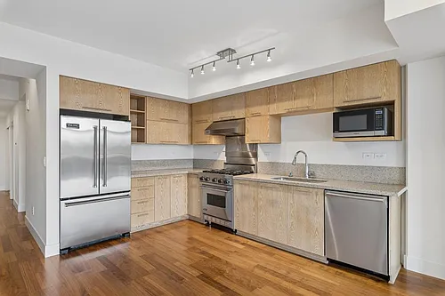 2911 2nd Ave #806 Photo 1