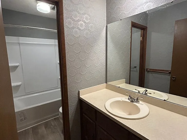 8 Anthony Cir — Photo 10