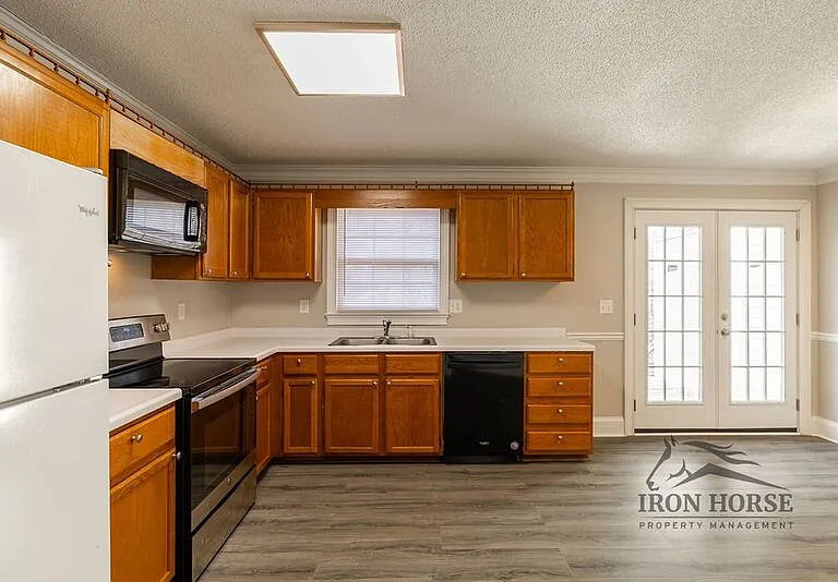 116 Barrington Dr #4 — Photo 6
