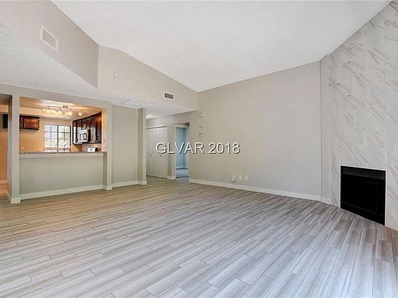 3rd image of 1220 Linn Ln