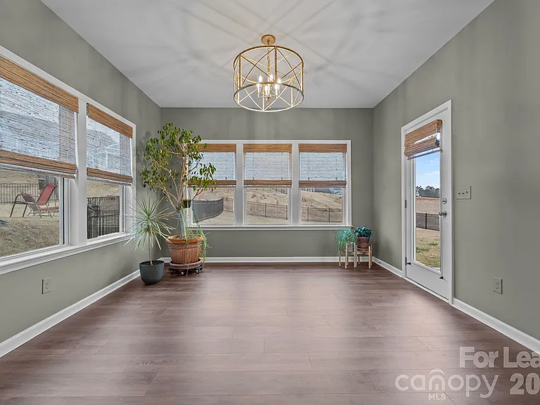 157 Montgomery Pl — Photo 18