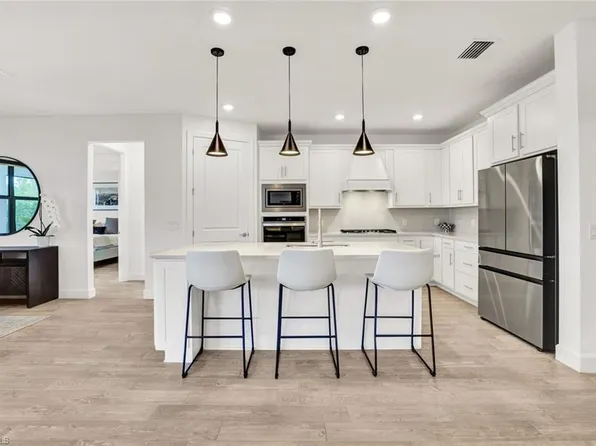 1952 Yellowfin CIR, NAPLES, FL 34114