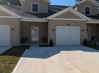 652 Treadway Blvd, Sheffield Lake, OH 44054