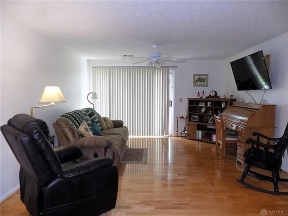 5th image of 410 Carrington Ln APT 101