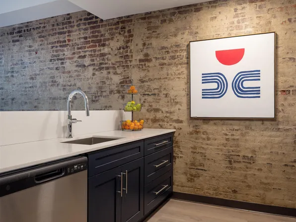 857 Bergen Avenue image 6 of 47