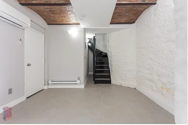 Rented by REAL New York | media 8