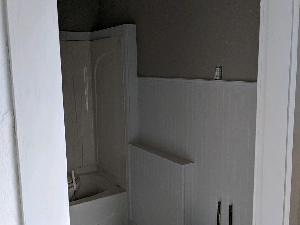 1st image of 1147 1/2 S Washington Ave