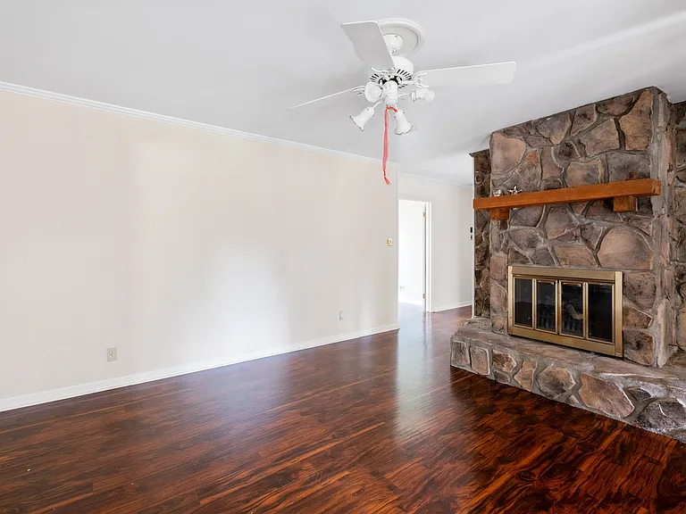 4536 S Beechwood Dr — Photo 7