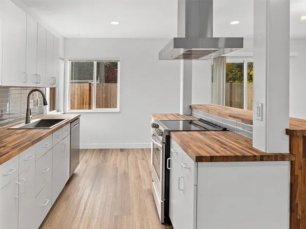West Seattle SFH, 11235 37th Ave SW, Seattle, WA 98146