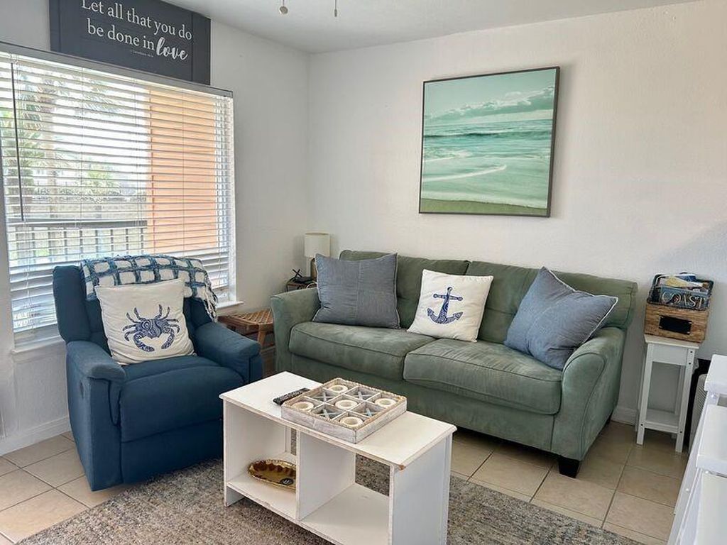 Apartment in Galveston, Campeche Cove - View 3