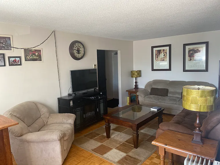 5291 Lakeshore Rd #101 — Photo 7