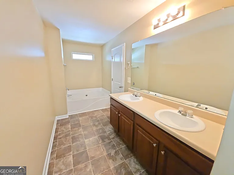 1098 McConaughy Ct — Photo 13