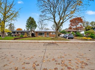 19 Verona Pl, Hamilton, ON L9C 1S8